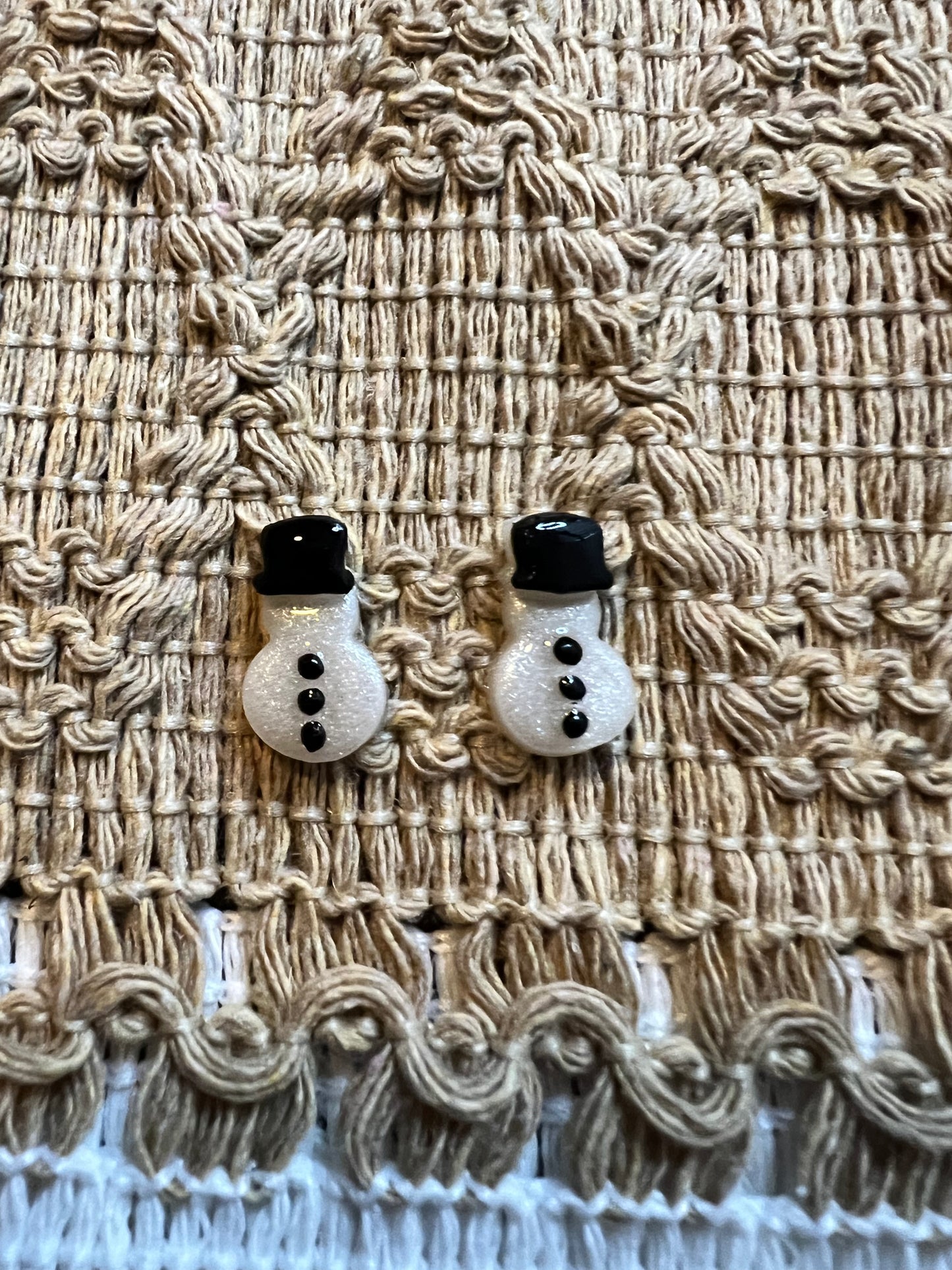 Snowman Studs